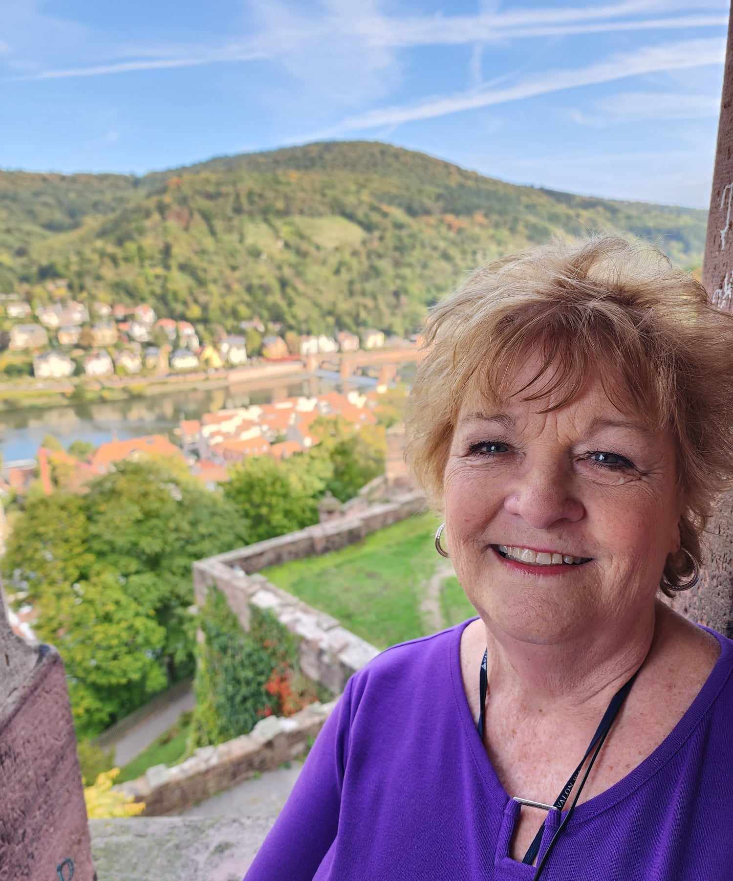 Sheri traveling with her bucket list message